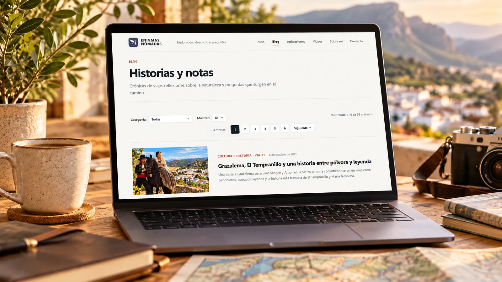 Portátil mostrando el nuevo blog de Enigmas Nómadas con el artículo sobre Grazalema y El Tempranillo entre las publicaciones recientes.