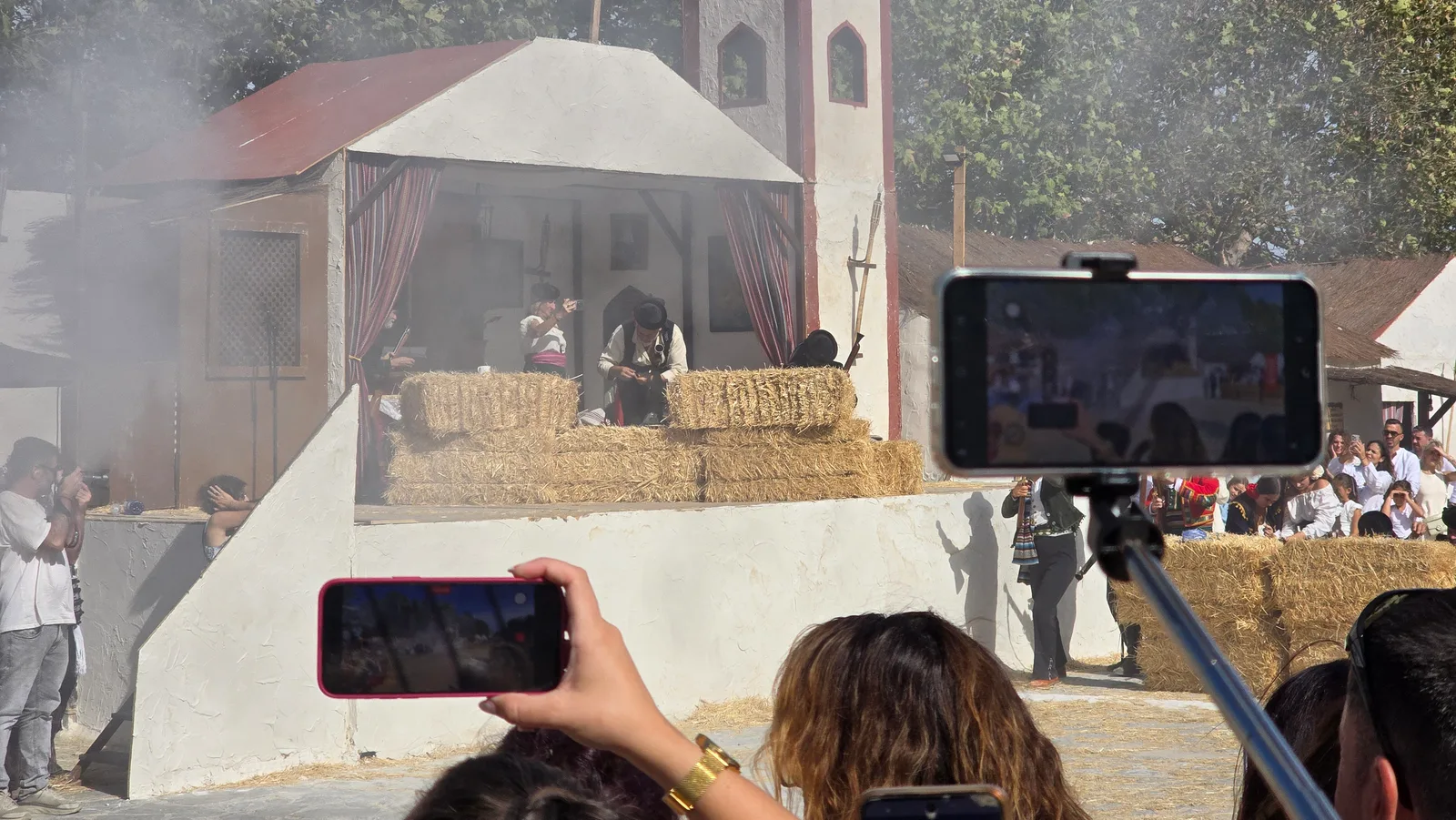 Bandoleros y migueletes durante la recreación histórica Sangre y Amor en la Sierra en Grazalema